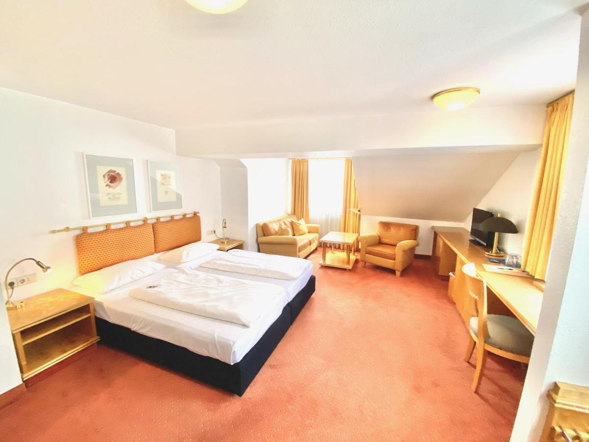 Rebgarten Hotel Schulgasse ราเวนส์บวร์ก ภายนอก รูปภาพ