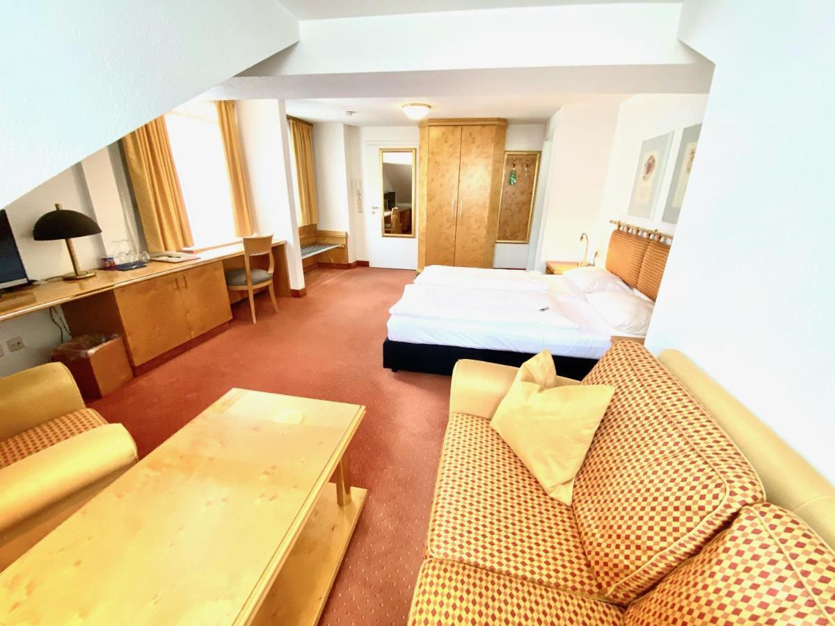 Rebgarten Hotel Schulgasse ราเวนส์บวร์ก ภายนอก รูปภาพ